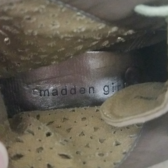 MADDEN girl DEONN shoes ankle booties 7M cutout - Picture 8 of 8